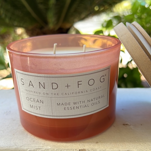 Ocean Mist Scented Candle - Picture 6 of 13